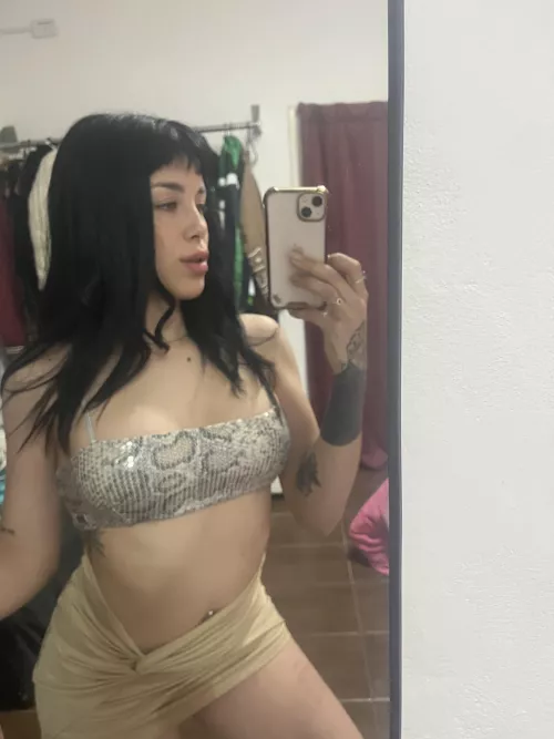 What do you think about this crop top?🐍