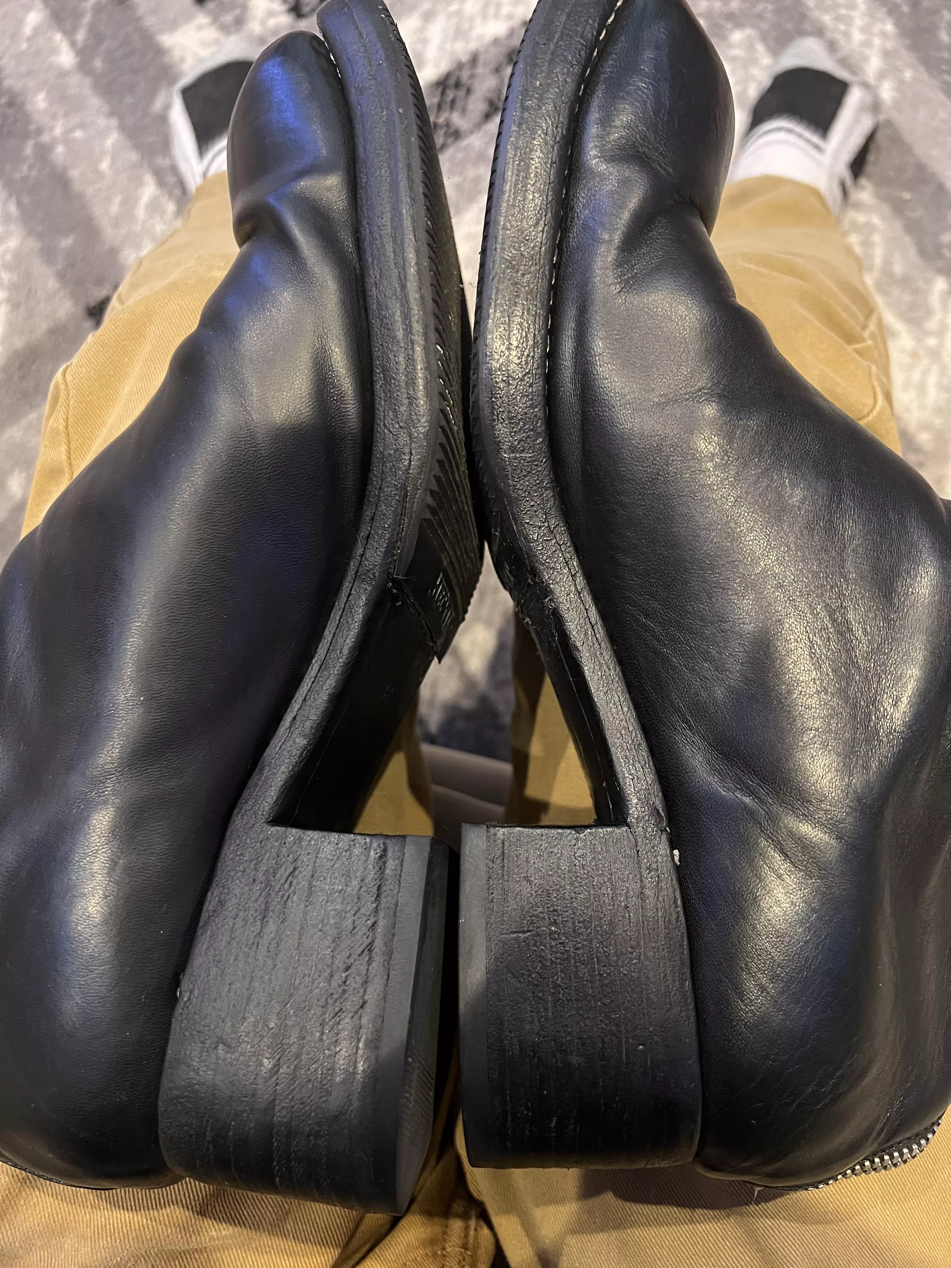 Wrinkling only on one boot