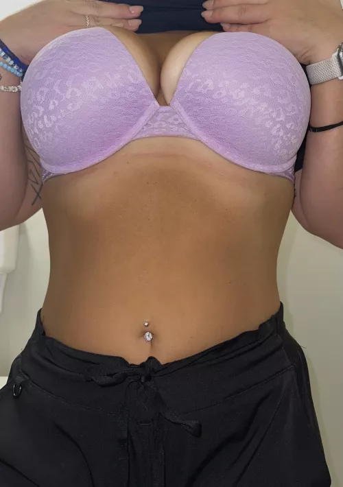 Come snack on me 👅