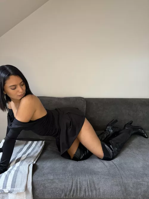 Do you think I'm sexy in my leather boots?