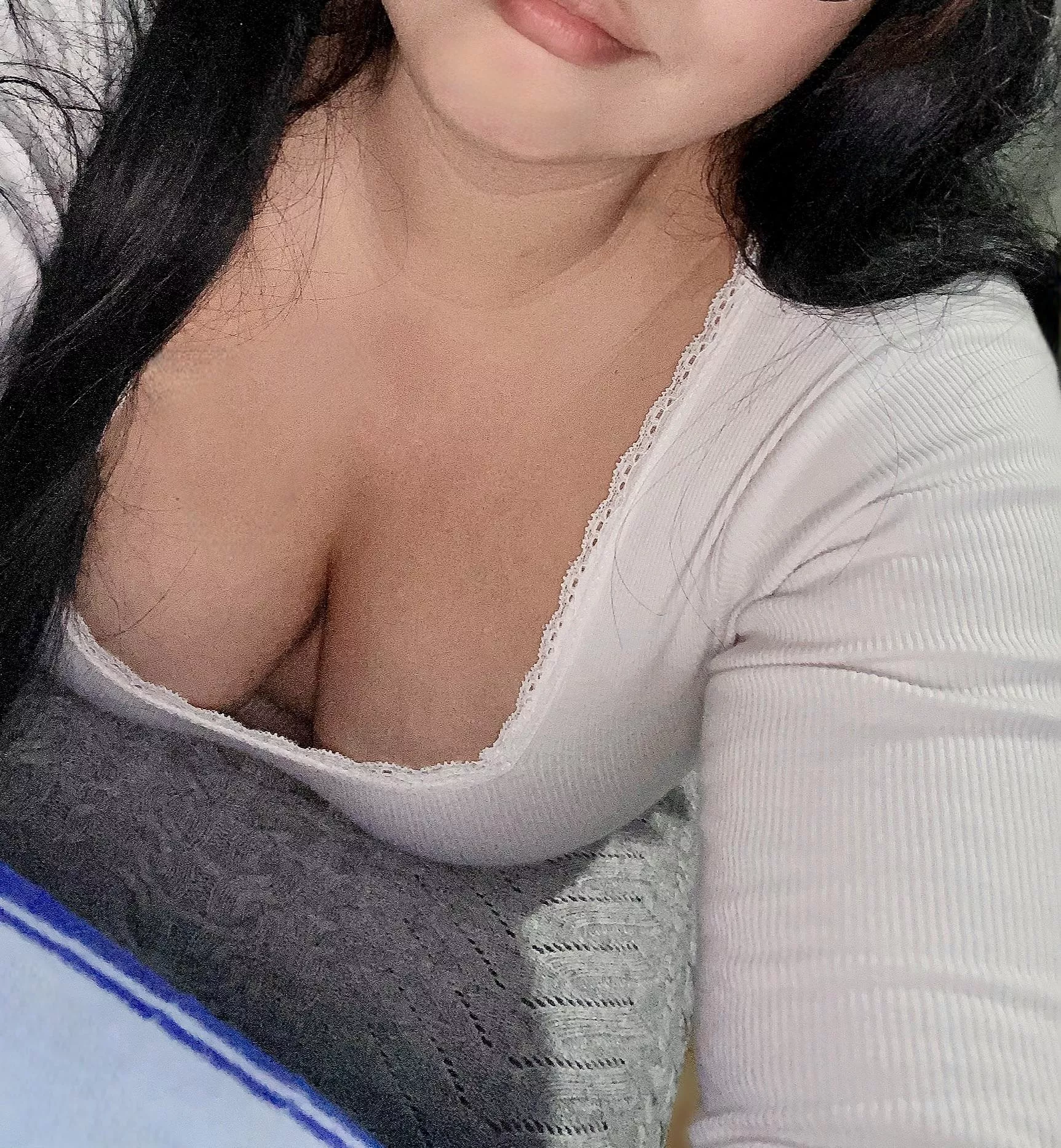 (F) You can tell by my smile that i had a good day :) 