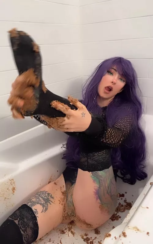 I think I need to invest in more thigh highs ;)