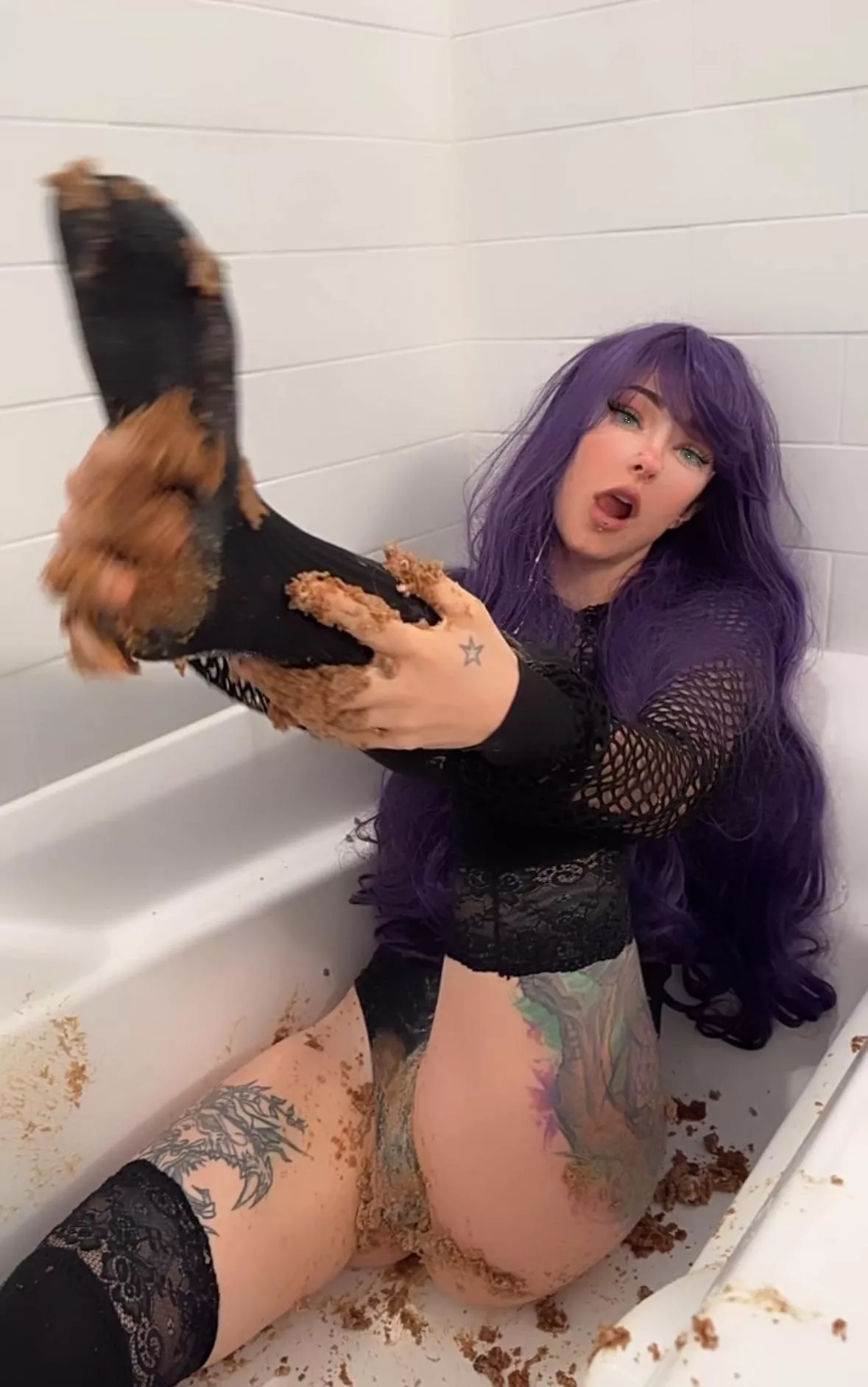 I think I need to invest in more thigh highs ;)