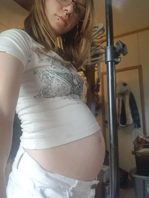 My bump is growing! Showing it off in this outfit hehe