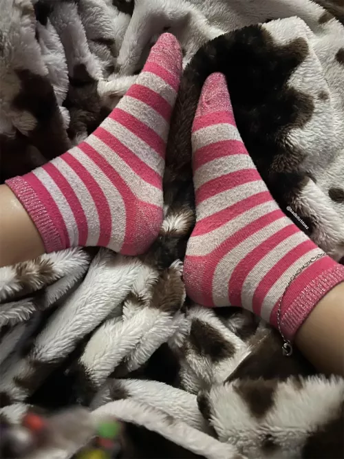 Pink striped socks 🩷