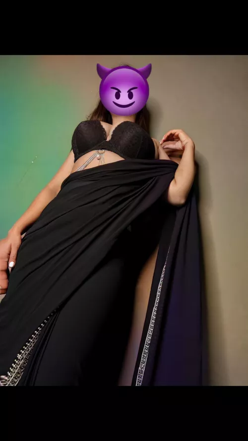 Saree 🖤 (f)