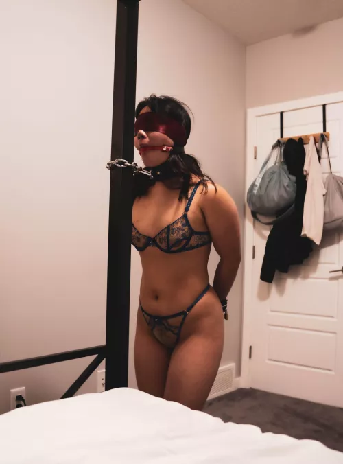 Sorry I can't take any calls... A little tied up at the moment :( 