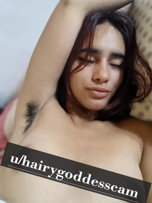 This perfect view while I'm in bed, naked and hairy 