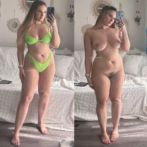 What you’ll see at the normal beach VS what you’ll see at the nudist beach ☀️ 