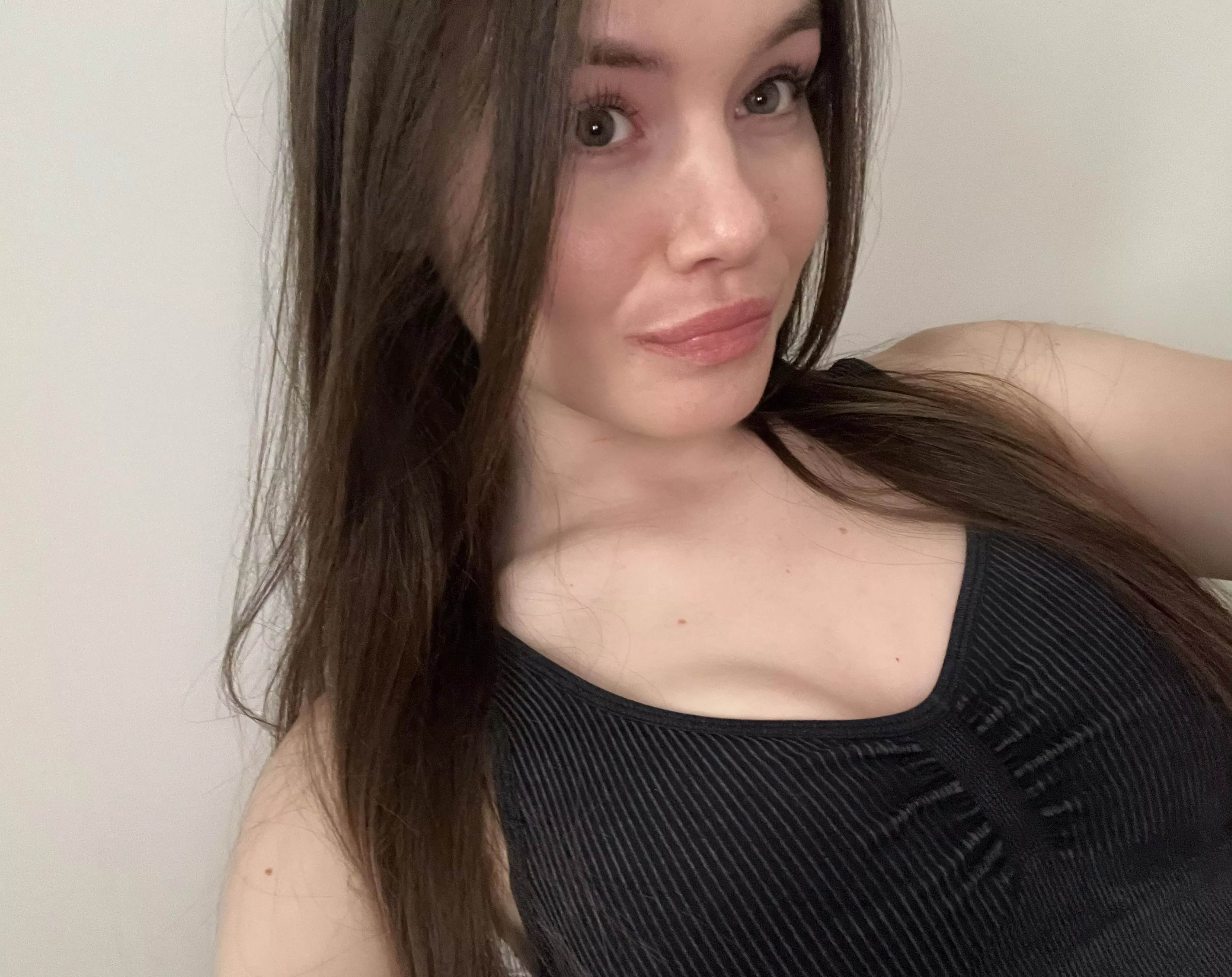 With a brunette, your evening will be memorable