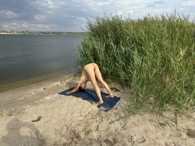 join me, let's do yoga!