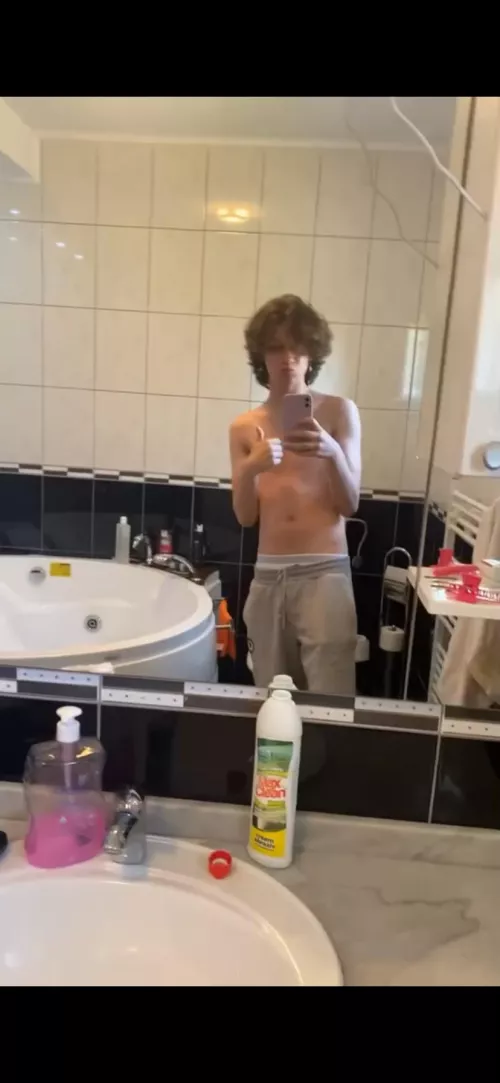 looking for chill bros to game with on xbox or pc