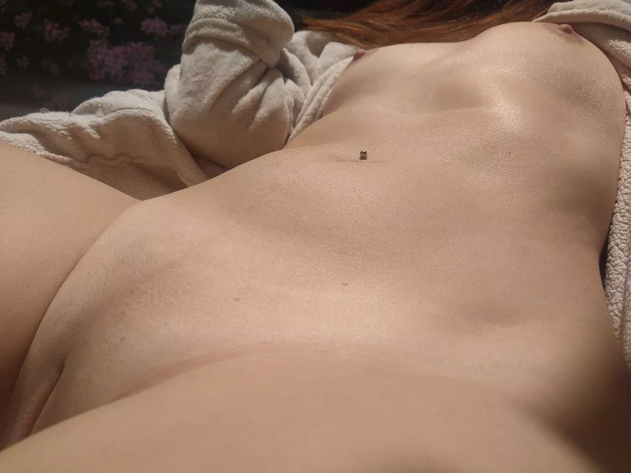 The way the sun rains on her skin... 🥰