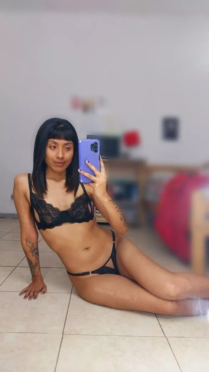 Could I be your brunette and sensual girlfriend?