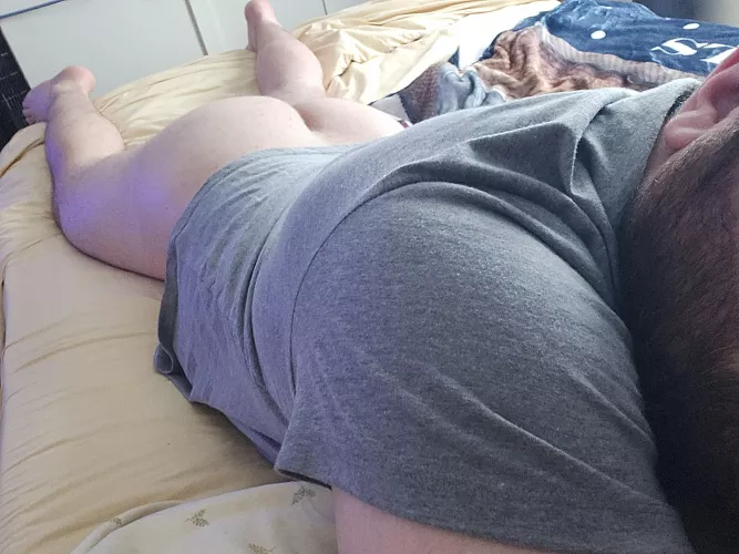 Could use a butt rub (32)