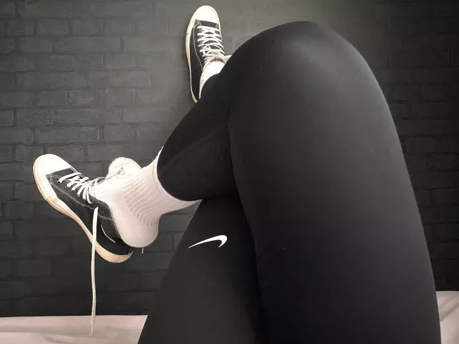 Crossing my legs for you ☺️