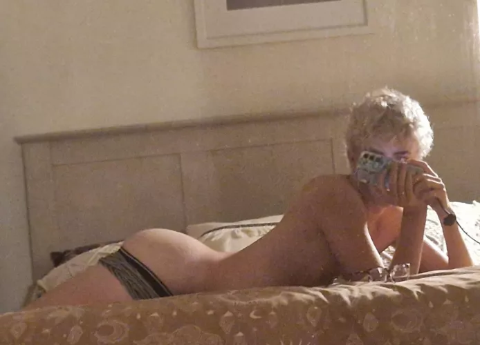 Do you want to see more pics like this?