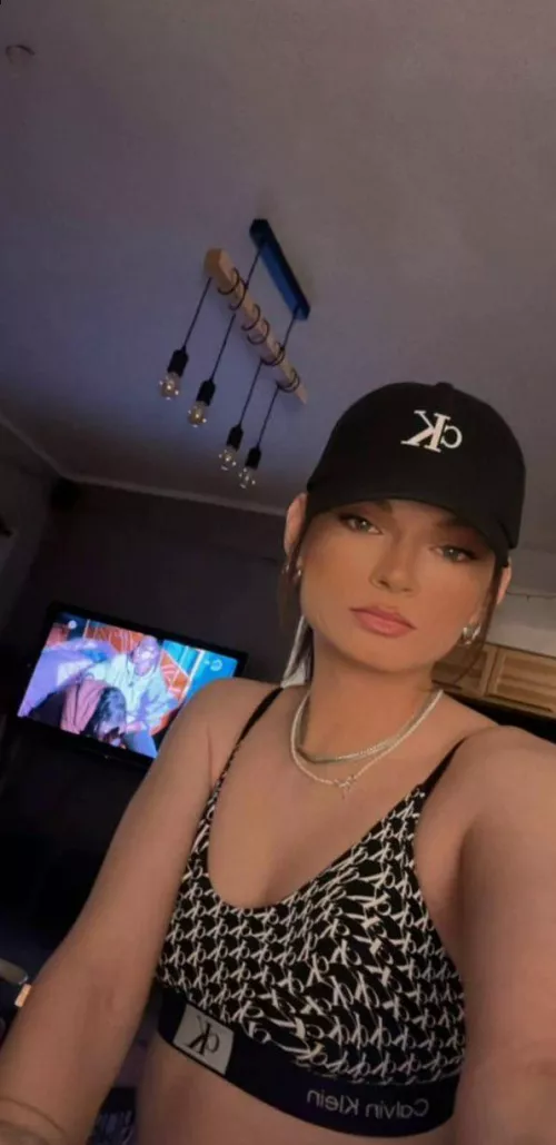 I take you home and found out for the first time that im a trans would you be ashamed to be my boyfriend? ;)