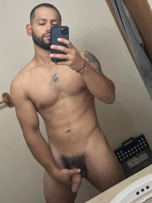 Late gym sesh gets me going 