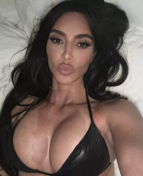 Perfect tits and lips