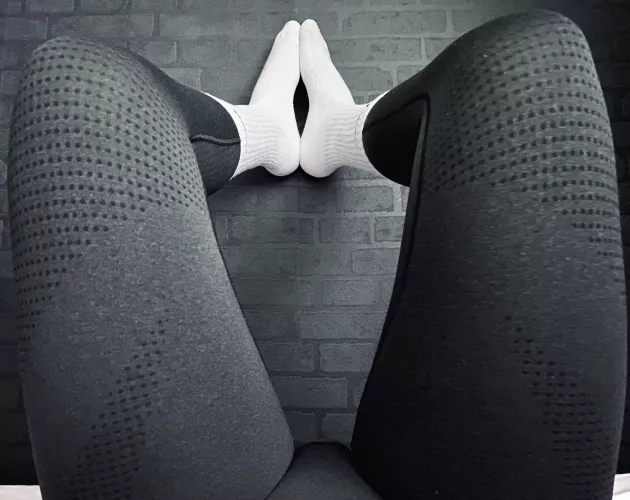 POV when I look down at my thick thighs 😊