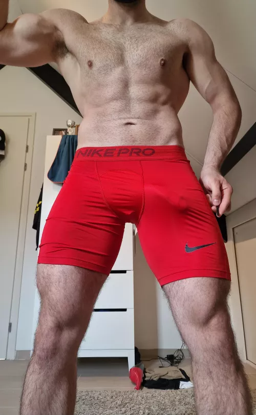 bet you wanna get crushed between my thick thighs don't you?