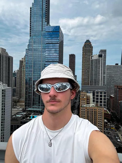 Chicago’s skyscrapers are unreal 🏙️🤍
