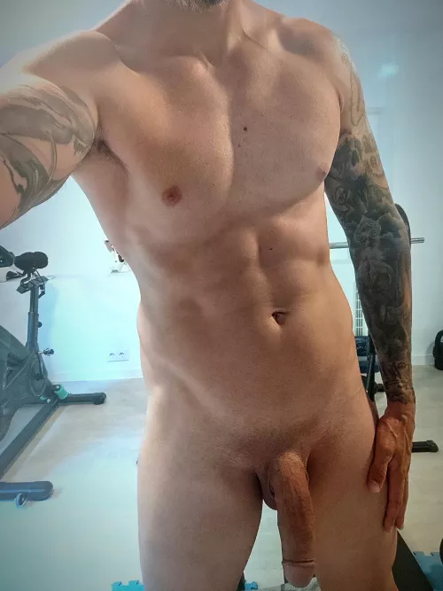 Do you know the benefits of training naked?