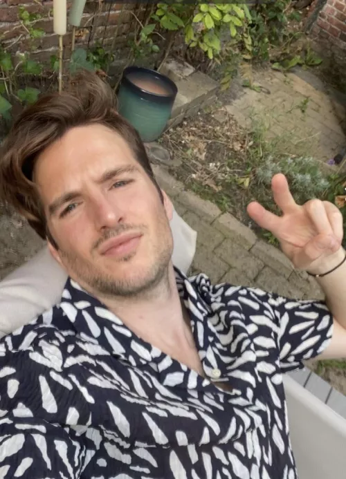 Don’t we all want ✌🏻 