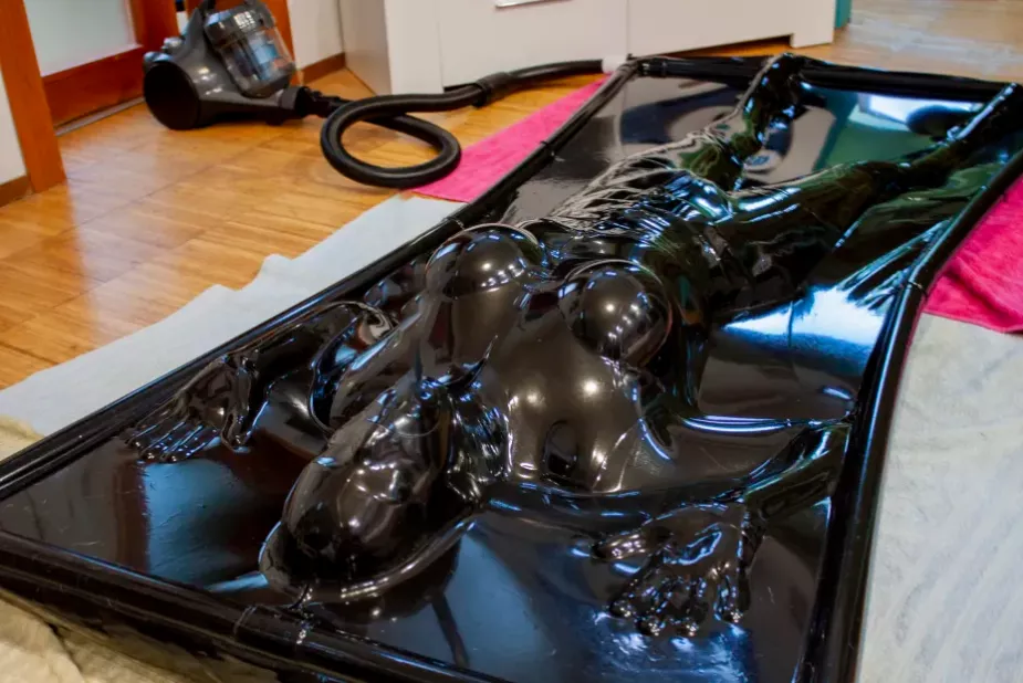 Get in your pod, Drone. You'll breathe when I say you do. 