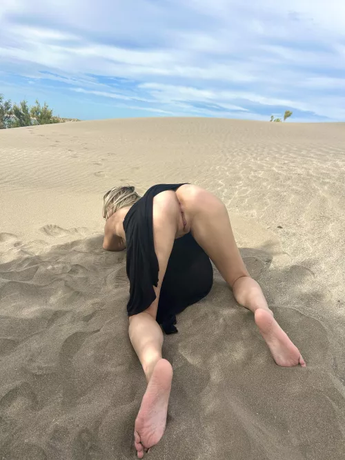 If you fuck my ass then I will masturbate you with my feet