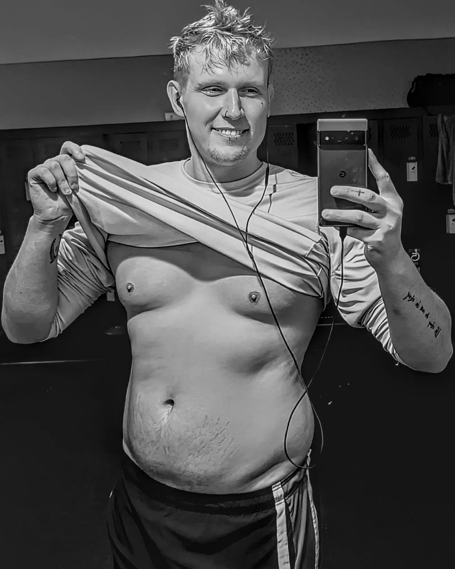 Post gym selfie (6'5, 26, 250lb)