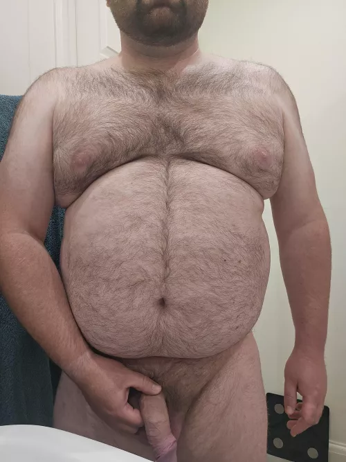 Seeing as you all seem to like my tummy I thought youd want to see more 😇