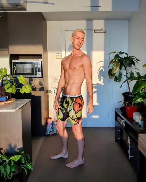 Who else likes to wear tights like this?