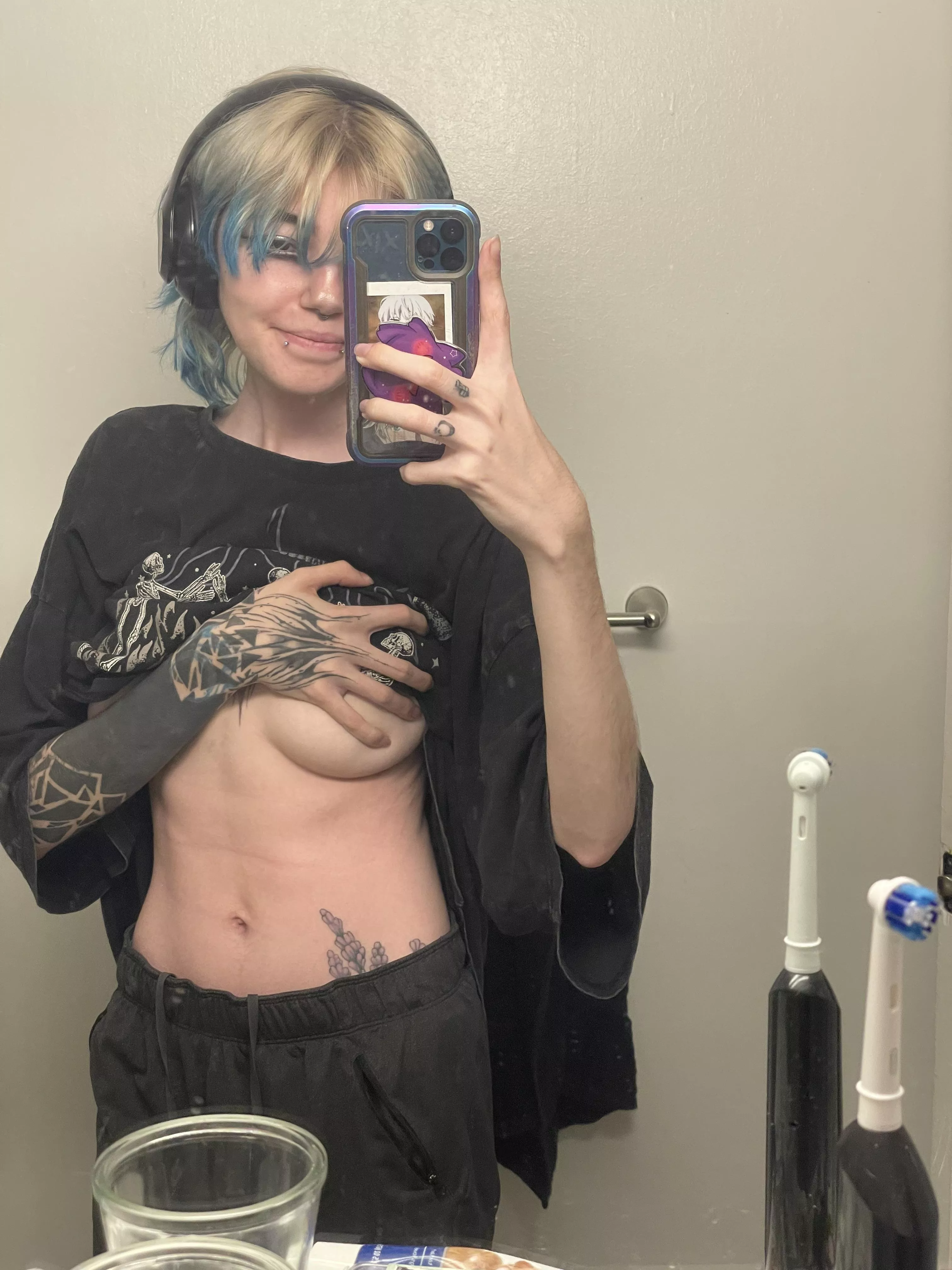 You like boi’s but what about goth boi’s