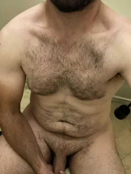 (36) Not the thickest, but I like the fur.