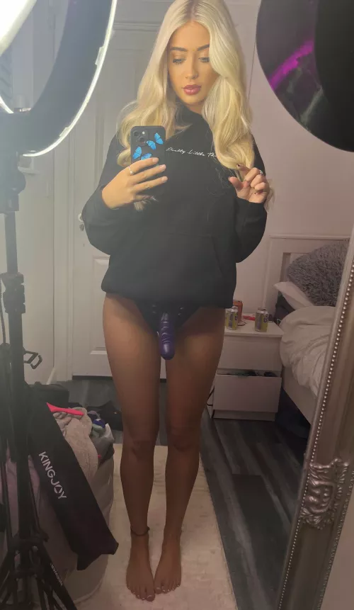 5 minutes with my cock in your ass and you will cum like a girl. [F]