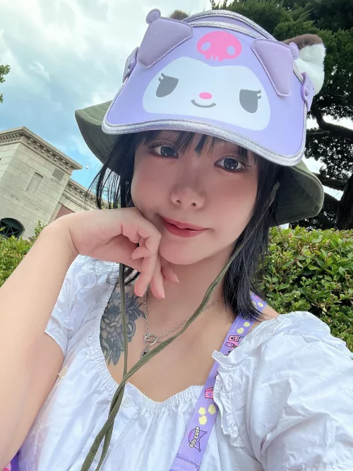 am I the type of girl you'd fall in love with? xd