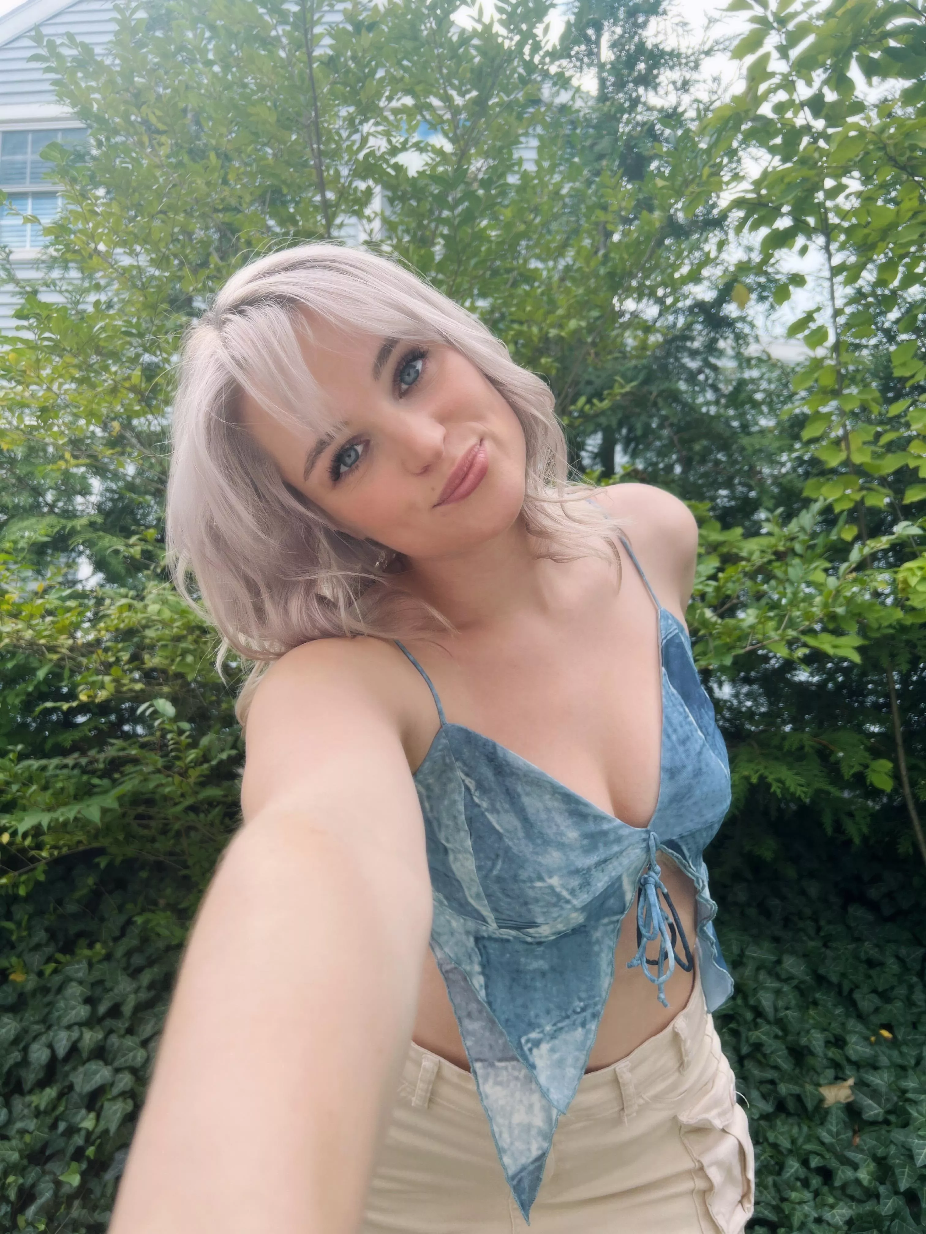 Are my eyes distracting?