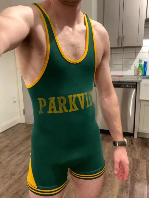 Breaking out one of my old singlets. It’s a little small, but still good.