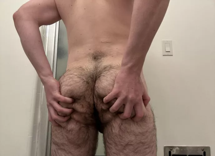 Hairiest ass in my frat 