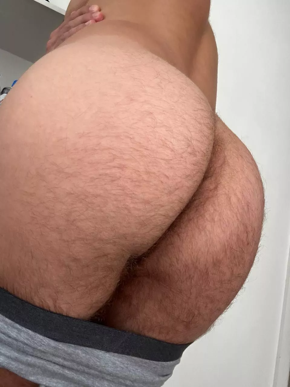 Haven’t had anyone eat me out before because I’m hairy, would you eat me out for the first time?