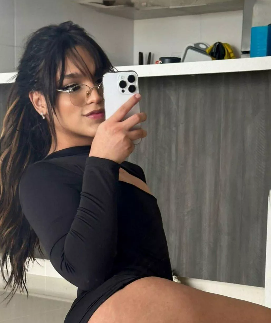 I don't know why but I look so classy here...