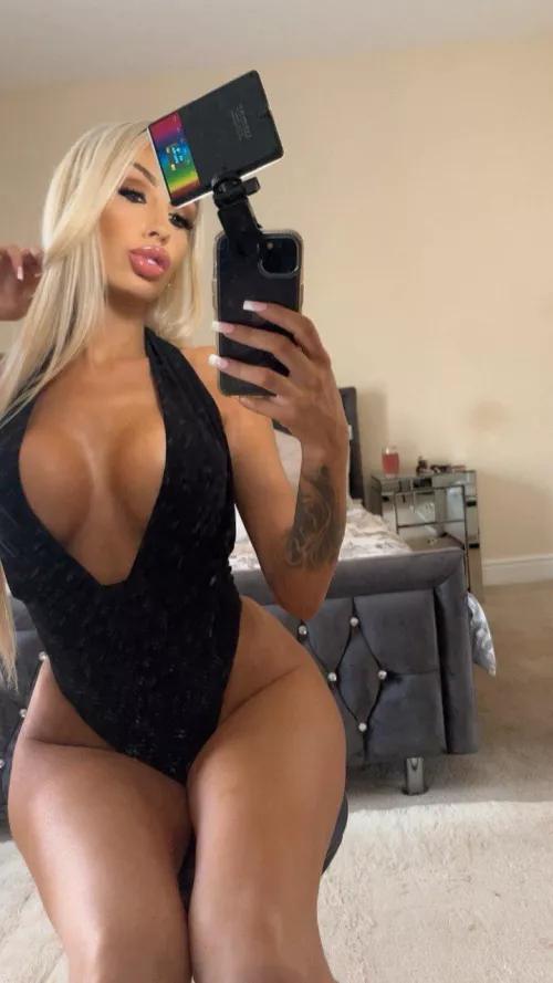 Make me your bimbo, you, bed, now. 