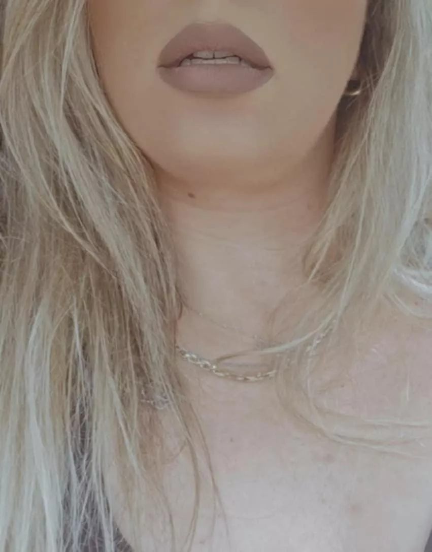 Wife needs her perfect pussy decorated....with a new hood peirceing....possibly more than that for the correct artist in north east ohio whi loves married pussy 