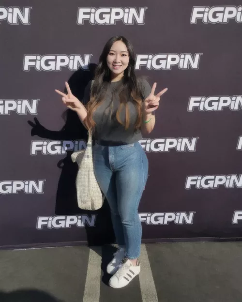 wwyd to this curvy korean girl