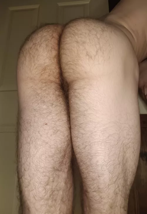 Are there any ass eaters here??? Asking for a friend😏