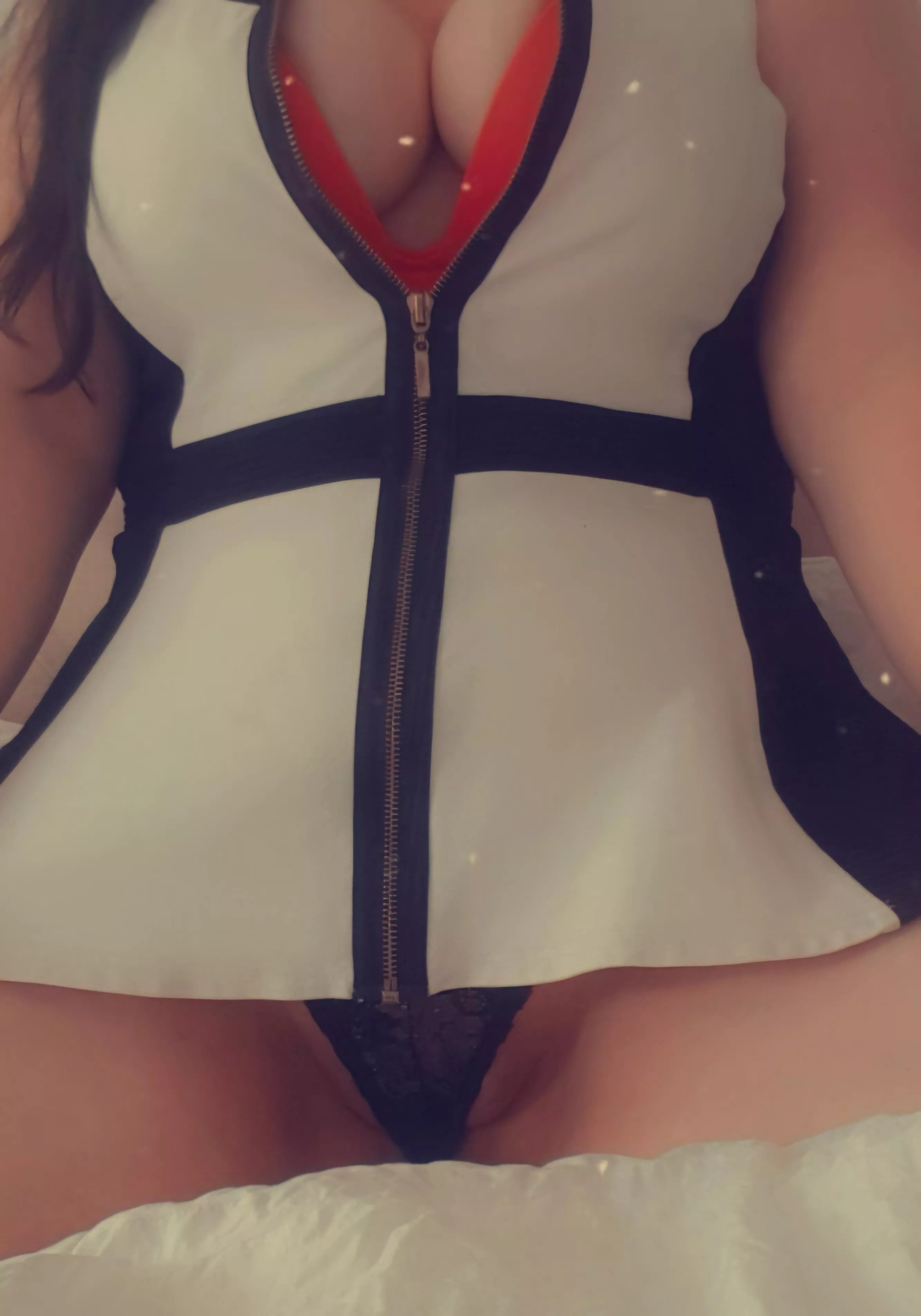 I love how my swollen 🐈 would love to swallow my panties 😍