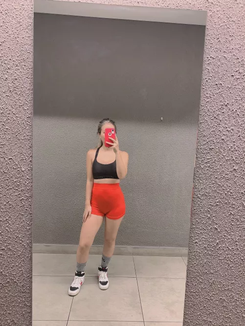 Japanese fit girl is your type or not ? If not , tell me why haha