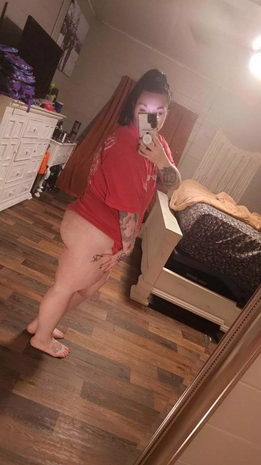 Make my ass red like my shirt